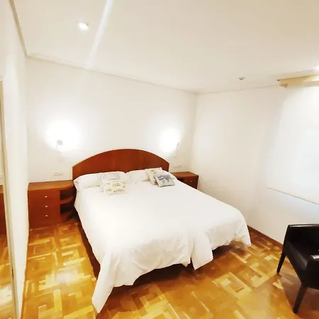 Apartamento Turistico San Juan Pamplona Exterior photo