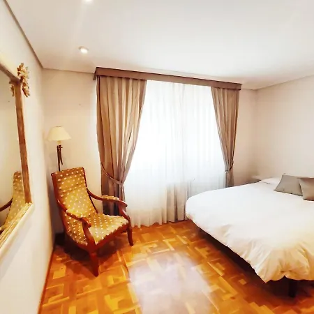 Apartamento Turistico San Juan Pamplona Exterior photo